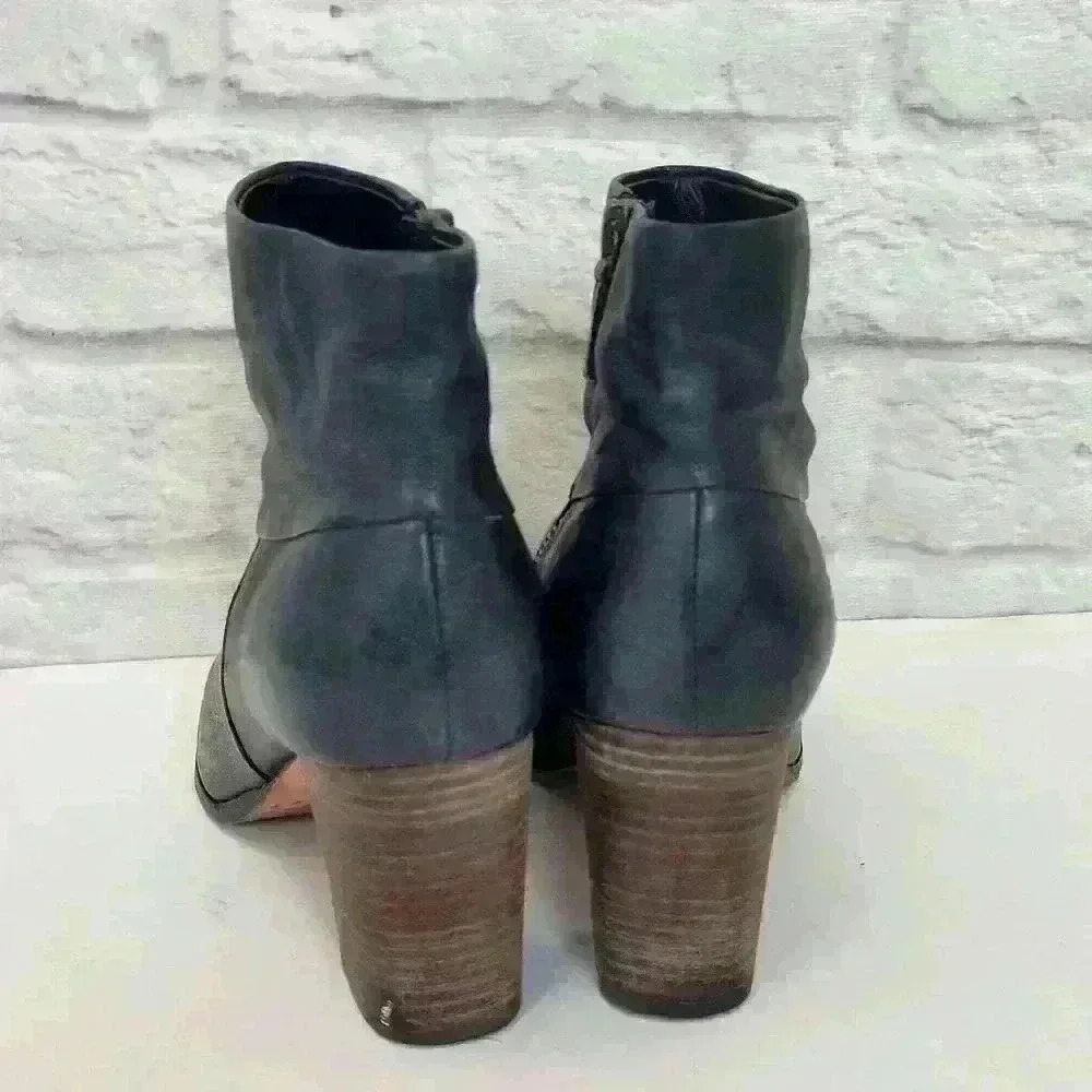 Cole Haan Cassidy Black Leather Bootie Sz 8.5 - Picture 3 of 16